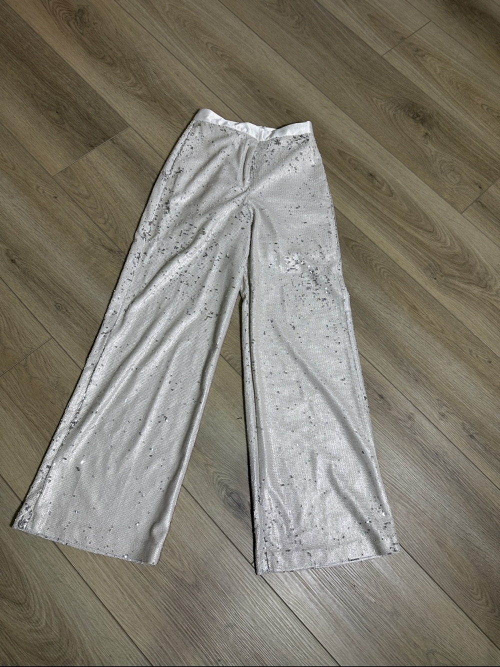 ASOS DESIGN Sequin Covered Wide-Leg Cream and Silver Pants. Size 0